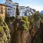 Charming Townhouse Near Maestranza 펜션 *