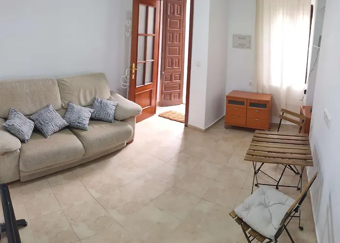 Charming Townhouse Near Maestranza